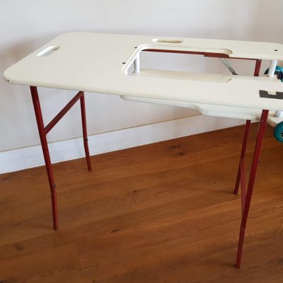 2002 Second portable table